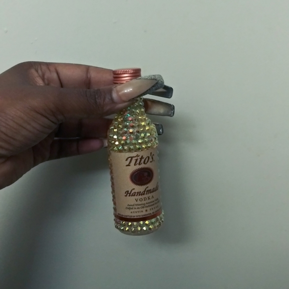Custom Bling Bottle - Picture 1 of 3